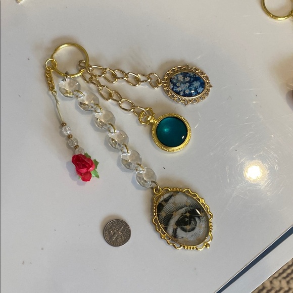 ✨Fornasetti Style Gold Bag Charm Purse Keychain Italian Art Face Motif Y2K Art - Picture 8 of 8